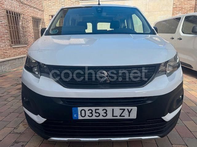 Usado Peugeot Rifter Active 100 CV (73 kW) 2022 Blanco Monovolumen