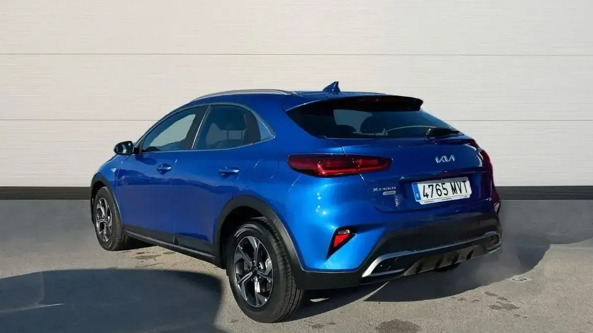 Usado Kia XCeed 140 CV (102 kW) 2024 Azul SUV