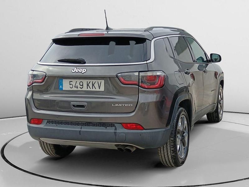 Usado Jeep Compass Limited 140 CV (102 kW) 2018 Marrón SUV