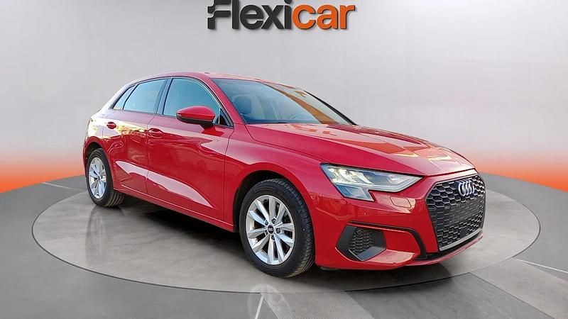 Usado Audi A3 Premium 110 CV (80 kW) 2021 Rojo Berlina