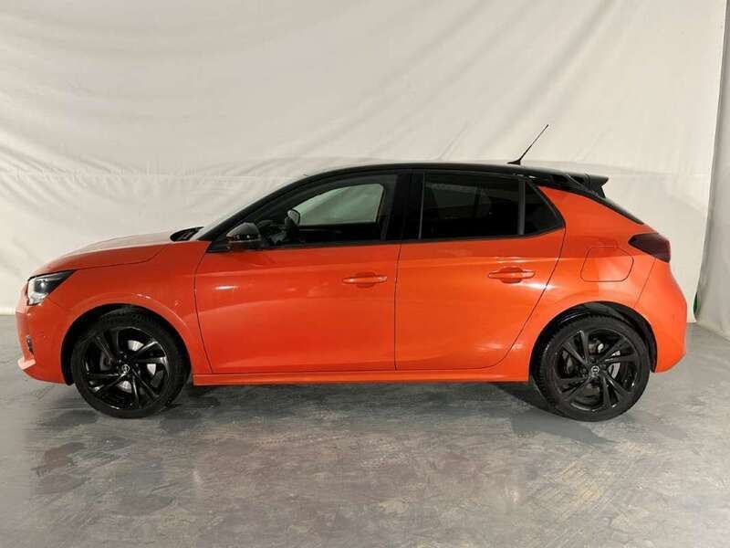 Usado Opel Corsa GS Line 101 CV (74 kW) 2021 Naranja Utilitario