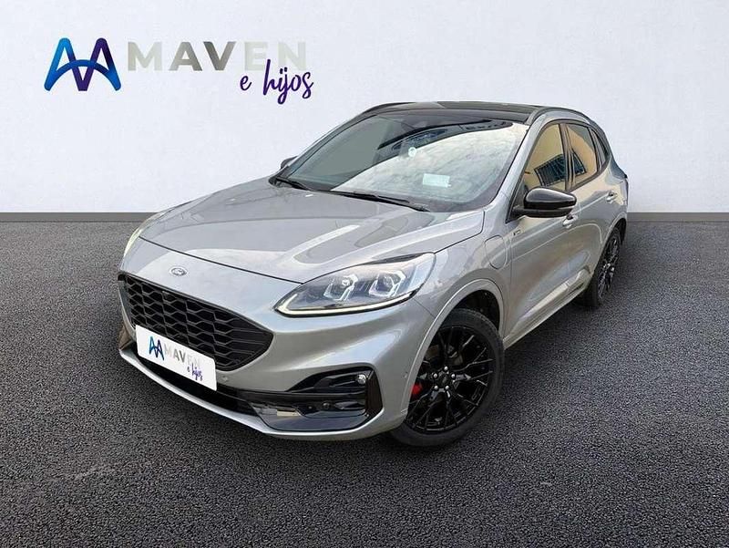 Usado Ford Kuga ST-Line X 224 CV (164 kW) 2022 Plateado SUV