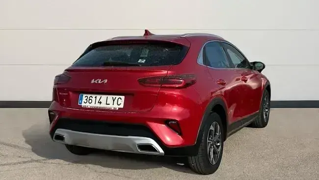 Usado Kia XCeed 120 CV (88 kW) 2022 Rojo SUV