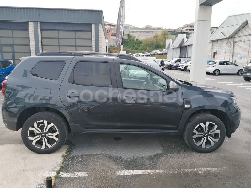 Usado Dacia Duster Journey 150 CV (110 kW) 2024 Gris / plata SUV