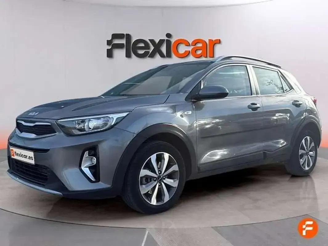 Begagnad Kia Stonic 84 HK (61 kW) 2023 Grå SUV