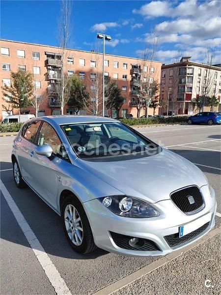 Usado Seat Leon Style 140 CV (102 kW) 2010 Gris / plata Utilitario