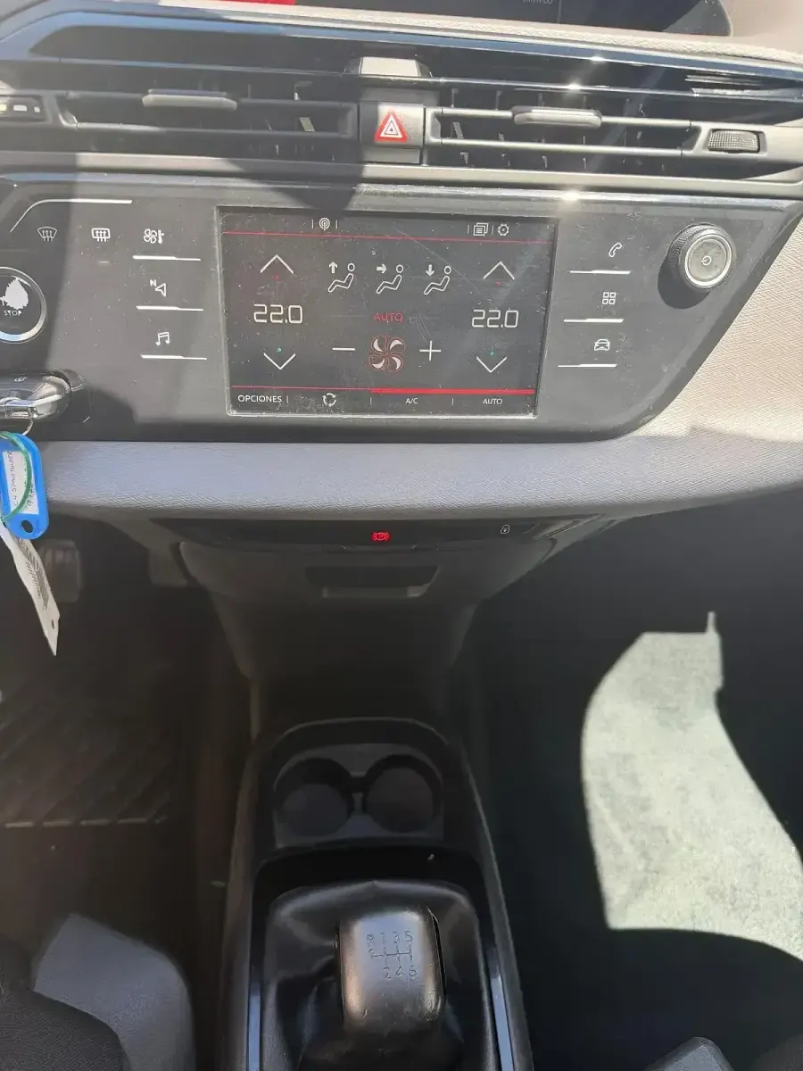Usado Citroën Spacetourer Feel 115 CV (84 kW) 2017 Negro Monovolumen