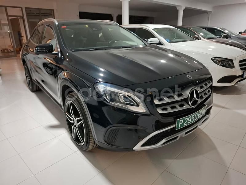 Usado Mercedes GLA200 136 CV (100 kW) 2018 Negro SUV