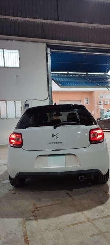 Usado Citroën DS3 PureTech 82 CV (60 kW) 2014 Blanco Utilitario