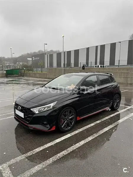 Usado Hyundai i20 204 CV (150 kW) 2023 Negro Utilitario
