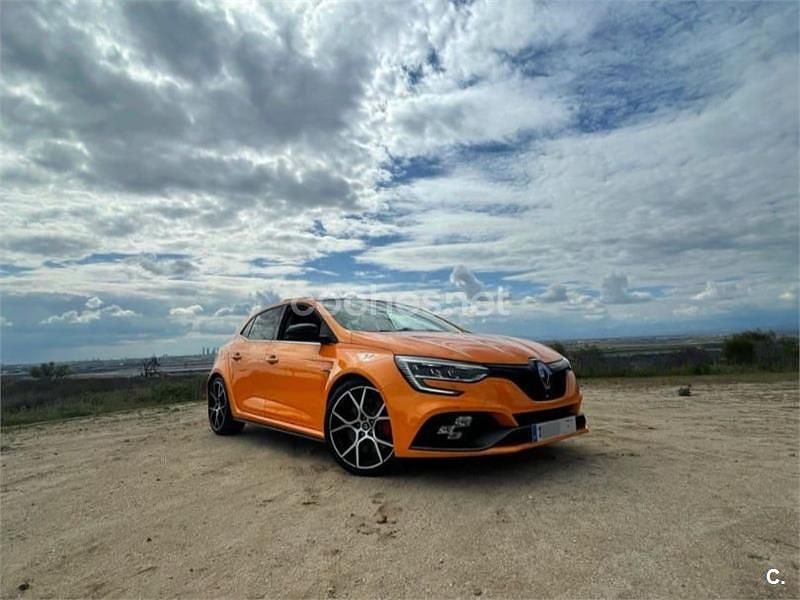 Usado Renault Mégane IV Trophy 300 CV (220 kW) 2021 Naranja Berlina