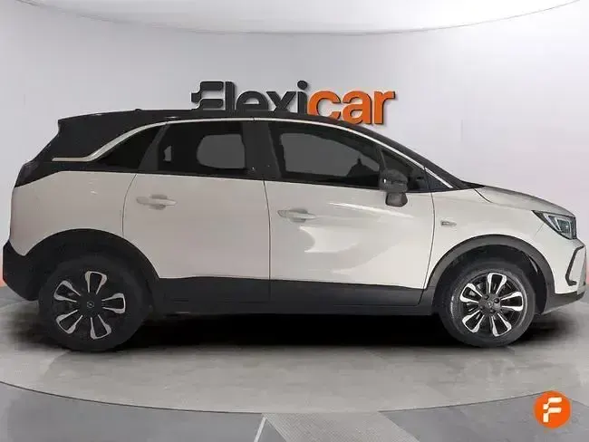 Usado Opel Crossland 110 CV (80 kW) 2024 Blanco SUV