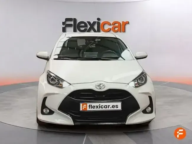 Usado Toyota Yaris Edition 125 CV (91 kW) 2023 Blanco Utilitario