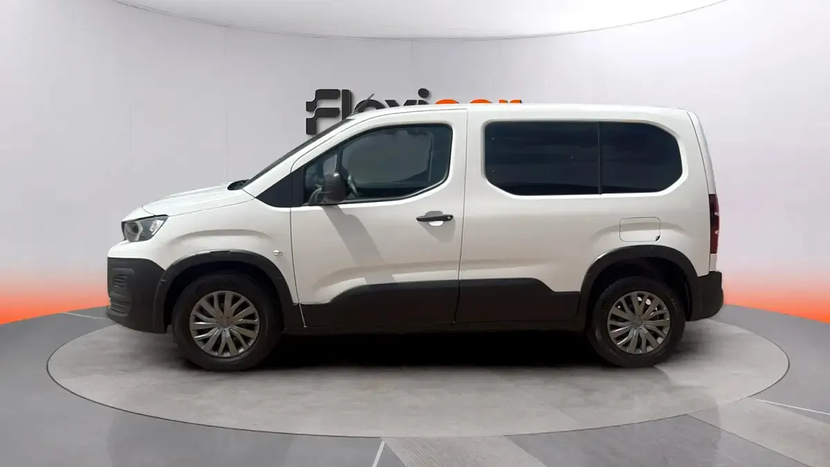 Gebraucht Peugeot Rifter Allure 101 PS (74 kW) 2023 Weiß Van / Kleinbus