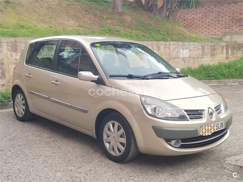 Usado Renault Scénic II Dynamique 110 CV (80 kW) 2008 Beige Monovolumen
