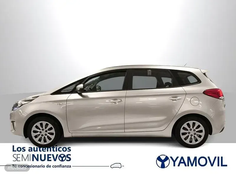 Usado Kia Carens 135 CV (99 kW) 2016 Plateado Monovolumen