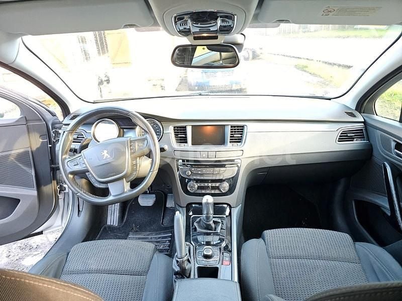 Usado Peugeot 508 SW Access 112 CV (82 kW) 2012 Gris / plata Familiar