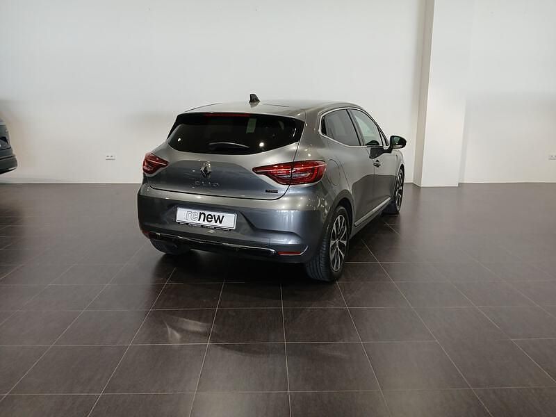 Usado Renault Clio V Techno 143 CV (105 kW) 2023 Gris Berlina