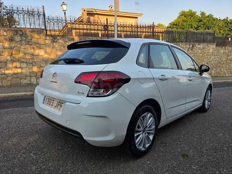 Usado Citroën C4 Feel 99 CV (72 kW) 2016 Blanco Berlina