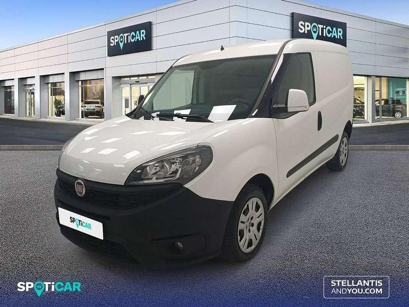 Blanco Usado 2020 Fiat Doblò Monovolumen | 9400 € (Precio justo) - Imagen 1/4