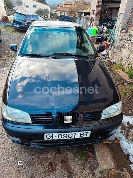 Usado Seat Ibiza Sport 110 CV (80 kW) 2000 Negro Berlina