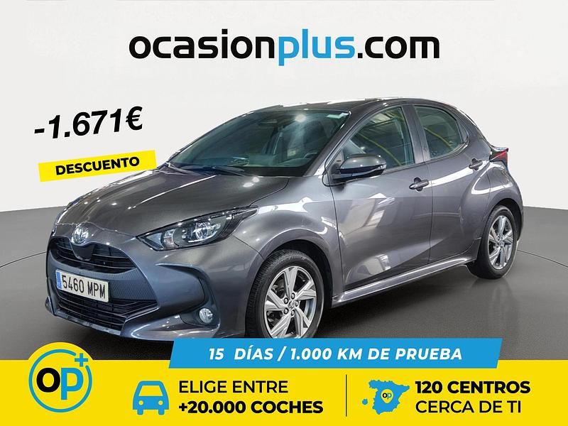 Usado Toyota Yaris Hybrid Active 116 CV (85 kW) 2024 Gris Berlina