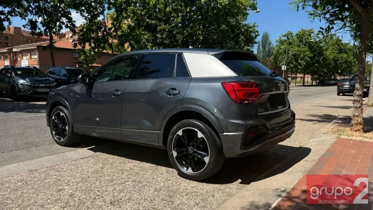 Usado Audi Q2 S-Line 150 CV (110 kW) 2023 Gris SUV