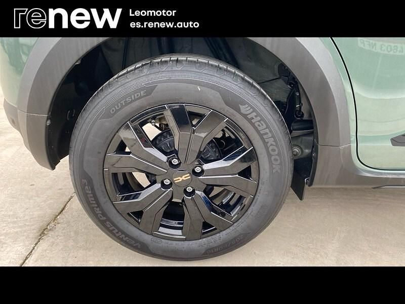 Usado Dacia Sandero Extreme 100 CV (73 kW) 2025 Verde Berlina