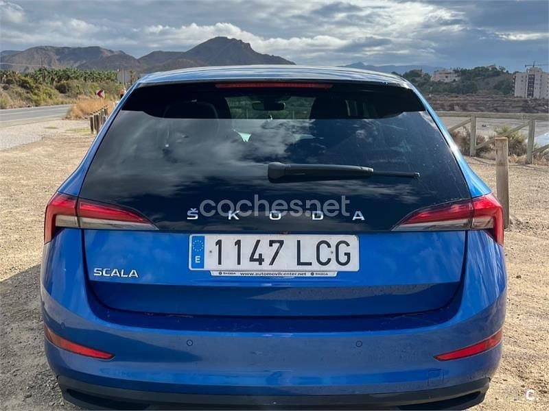 Usado Skoda Scala Style 150 CV (110 kW) 2019 Azul Utilitario