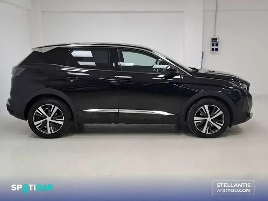Usado Peugeot 3008 Allure 131 CV (96 kW) 2021 Negro SUV