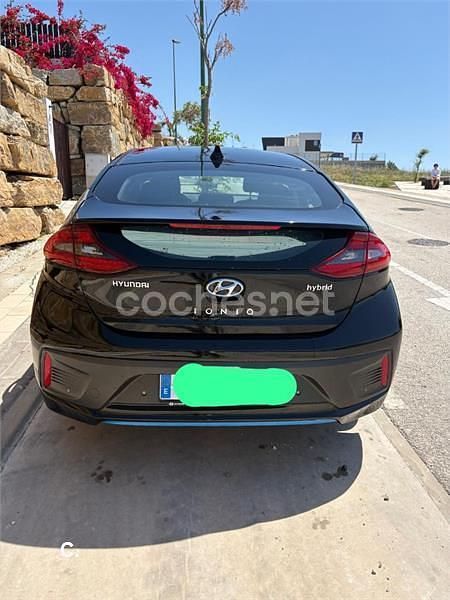 Usado Hyundai Ioniq 141 CV (103 kW) 2017 Negro Utilitario