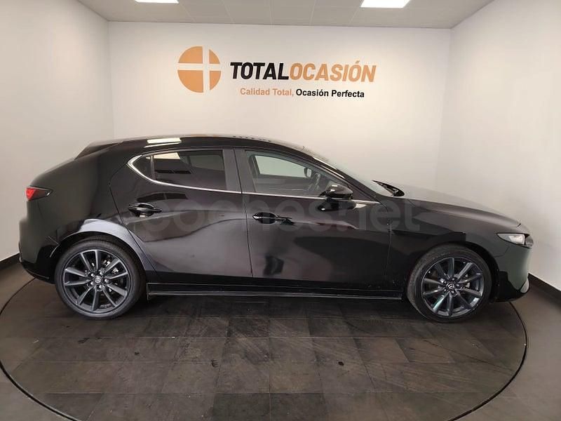 Usado Mazda 3 122 CV (89 kW) 2021 Negro Berlina