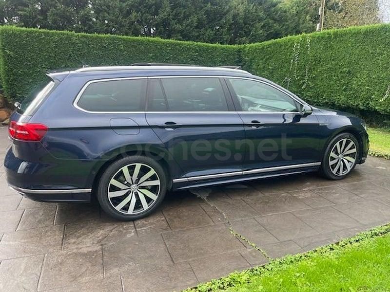 Usado VW Passat Sportline 240 CV (176 kW) 2016 Azul Familiar