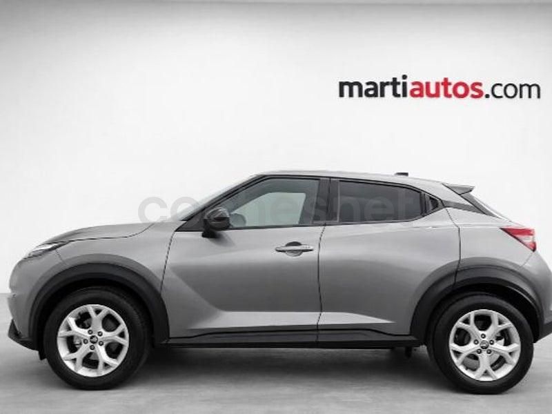 Usado Nissan Juke N-Connecta 114 CV (83 kW) 2022 Gris / plata SUV