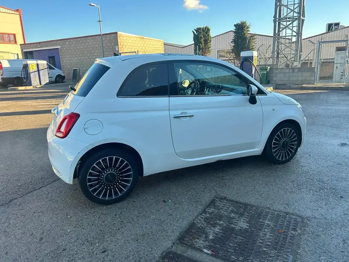 Usado Fiat 500 Lounge 69 CV (50 kW) 2018 Blanco Utilitario