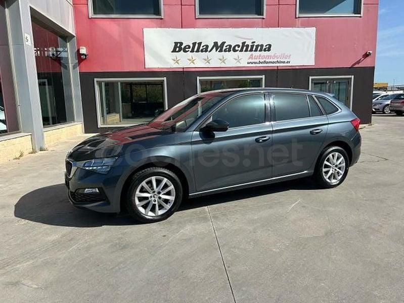 Usado Skoda 110 R Ambition 110 CV (80 kW) 2021 Gris / plata Berlina