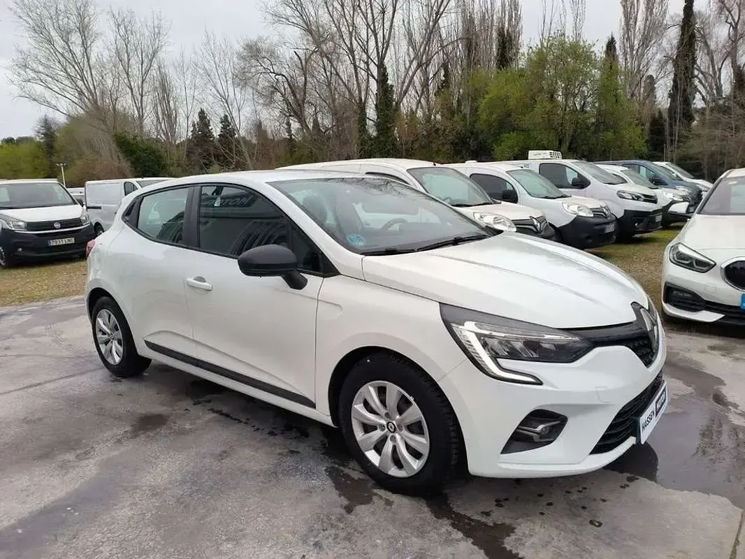 Usado Renault Clio V Business 101 CV (74 kW) 2022 Blanco Utilitario
