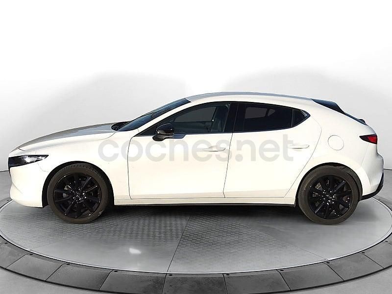 Usado Mazda 3 Homura-Line 122 CV (89 kW) 2022 Blanco Berlina