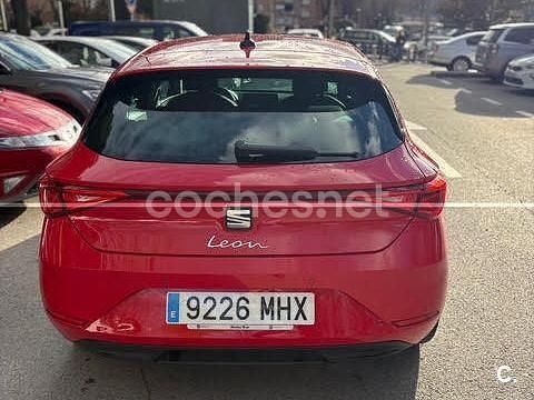 Usado Seat Leon Style 115 CV (84 kW) 2023 Rojo Berlina