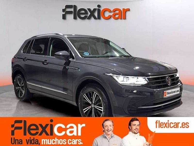 Gris Usado 2022 VW Tiguan Life SUV | 23.990 € (Super precio) - Imagen 1/4