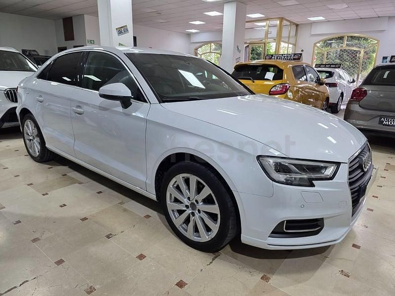 Usado Audi A3 Design 116 CV (85 kW) 2018 Blanco Berlina