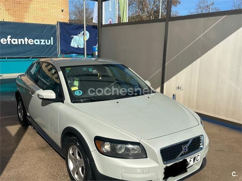 Usado Volvo C30 Momentum 125 CV (91 kW) 2007 Gris / plata Utilitario