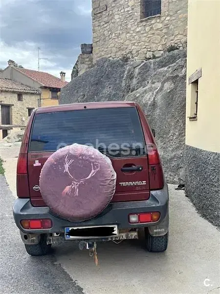 Usado Nissan Terrano SE 125 CV (91 kW) 1995 Granate SUV