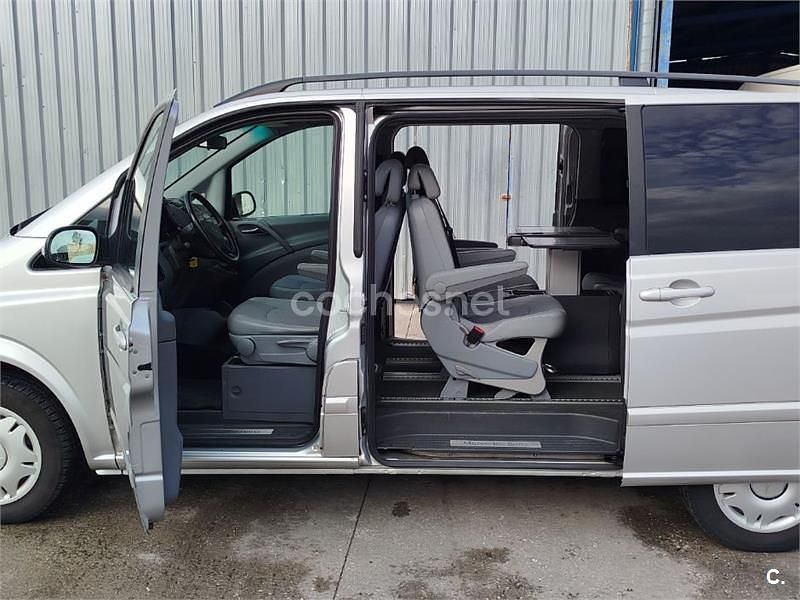 Usado Mercedes Viano 150 CV (110 kW) 2009 Gris / plata Monovolumen