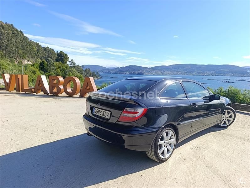 Usado Mercedes C220 150 CV (110 kW) 2007 Negro Berlina