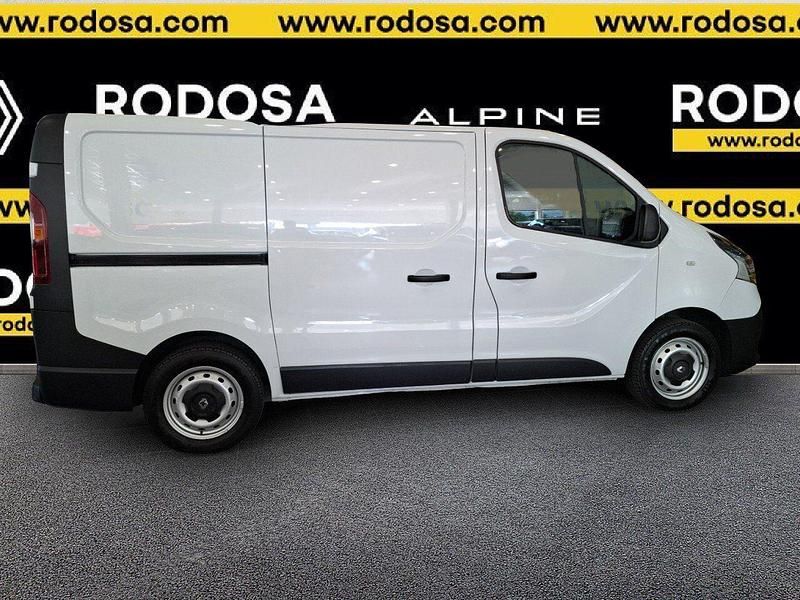 Usado Renault Trafic 120 CV (88 kW) 2018 Blanco Monovolumen