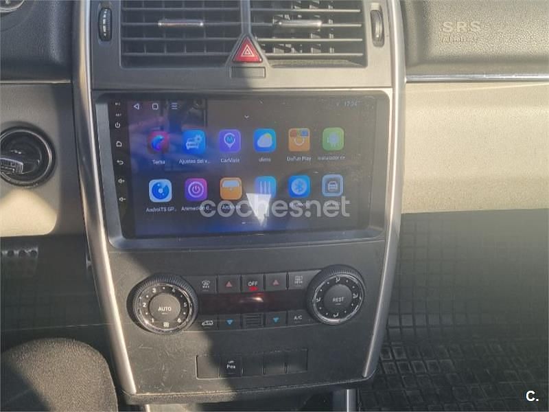 Usado Mercedes B180 109 CV (80 kW) 2010 Gris / plata Monovolumen