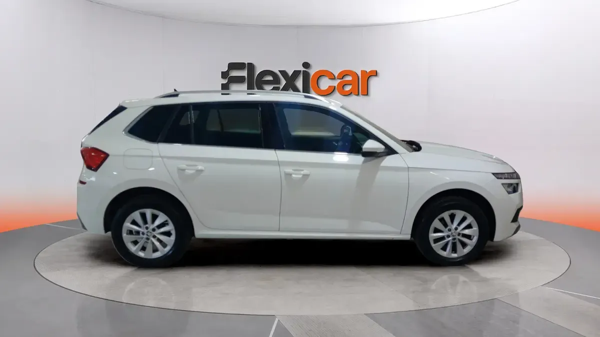 Usado Skoda Kamiq Selection 116 CV (85 kW) 2024 Blanco SUV