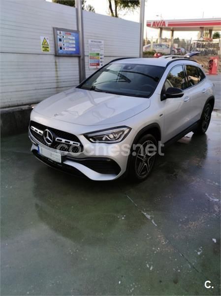 Gris / plata Usado 2020 Mercedes GLA250 SUV | 39.500 € (Un poco caro) - Imagen 1/4