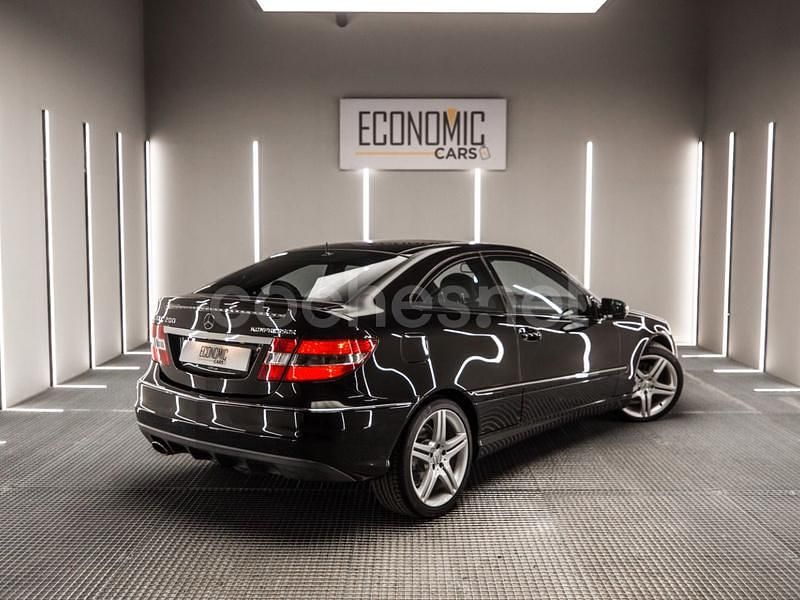 Negro Usado 2011 Mercedes CLC200 Utilitario | 15.000 € - Imagen 1/4